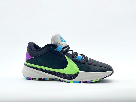 Giannis Freak 5 Low Black Zoom